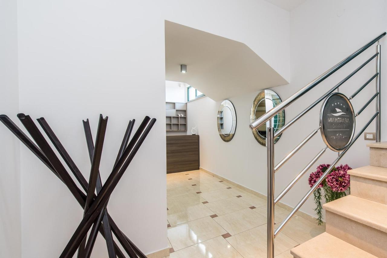 Pool Terrace Sea View Sarkic Apartment โนวาลยา ภายนอก รูปภาพ
