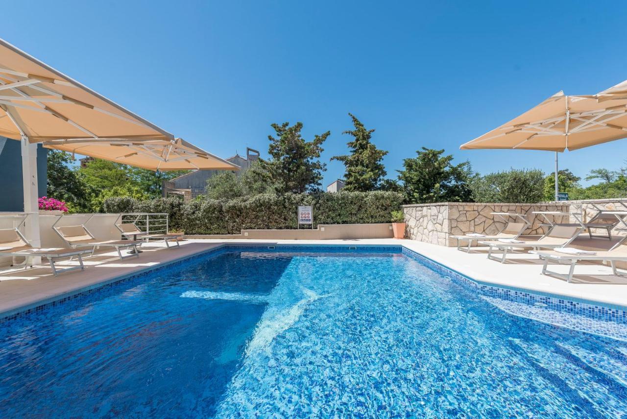 Pool Terrace Sea View Sarkic Apartment โนวาลยา ภายนอก รูปภาพ