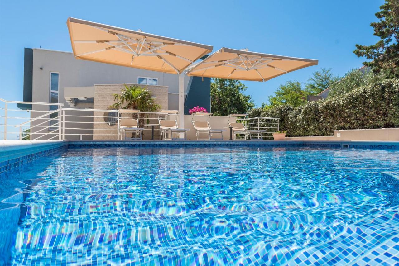 Pool Terrace Sea View Sarkic Apartment โนวาลยา ภายนอก รูปภาพ